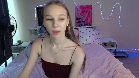 kitsuneyX online show from August 8, 6:13 am