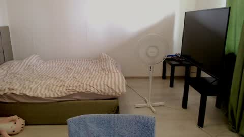 Jennyblonde and Emmabrunette online show from July 10, 10:43 am