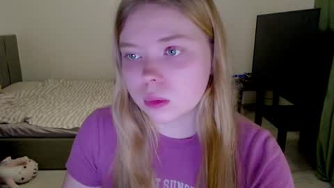 Jennyblonde and Emmabrunette online show from July 11, 4:57 pm
