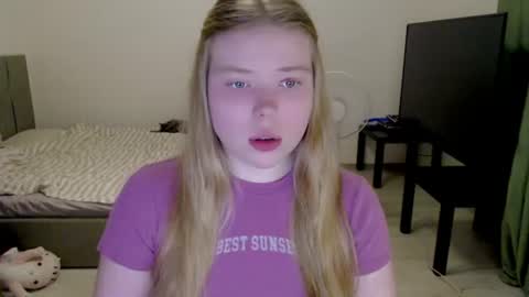 Jennyblonde and Emmabrunette online show from July 11, 6:03 pm
