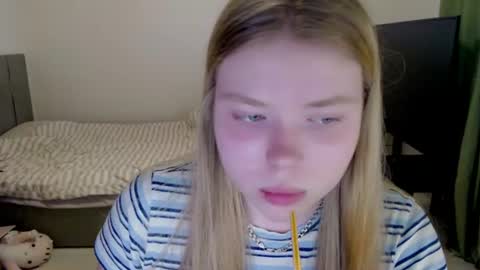 Jennyblonde and Emmabrunette online show from July 18, 6:20 pm