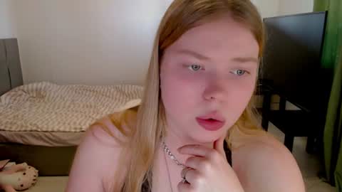 Jennyblonde and Emmabrunette online show from July 19, 2:52 pm