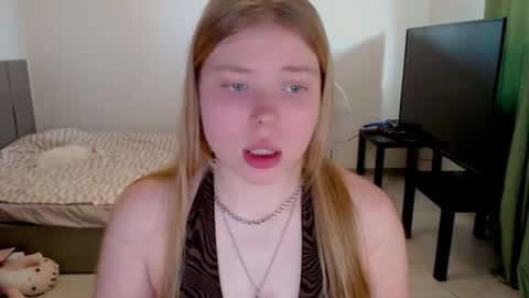 Jennyblonde and Emmabrunette online show from July 19, 3:58 pm