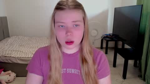 Jennyblonde and Emmabrunette online show from July 22, 3:58 pm