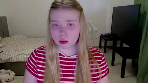 Jennyblonde and Emmabrunette online show from July 26, 5:40 pm