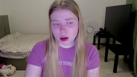 Jennyblonde and Emmabrunette online show from August 10, 8:32 pm
