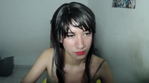 kitten_punches01 online show from May 26, 8:37 am