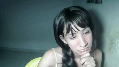 kitten_punches01 online show from June 27, 6:21 pm