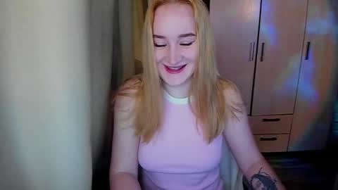 kitten_sun online show from May 29, 1:19 am