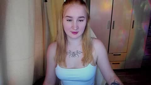 kitten_sun online show from June 2, 6:16 am