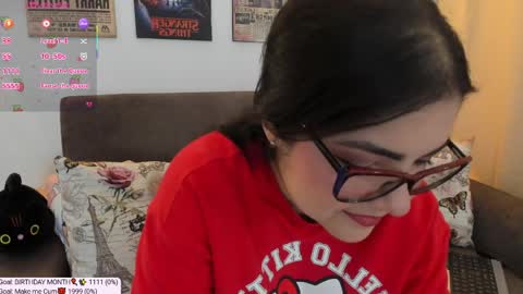 kitten online show from April 10, 4:03 pm