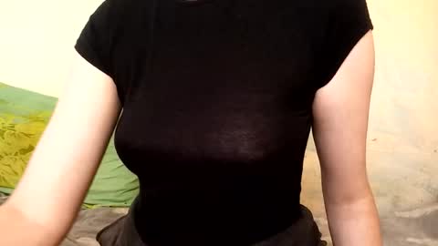 Kittie Creme online show from August 17, 1:38 pm