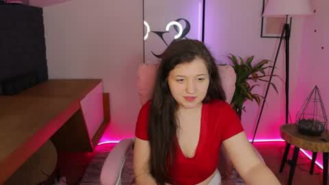 Kitty   Mia online show from August 1, 10:32 am