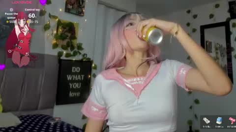  KITTY online show from August 4, 8:17 pm