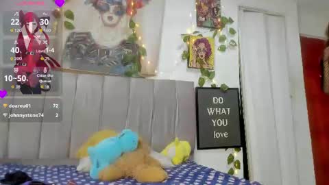  KITTY online show from August 6, 9:47 pm