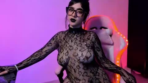 kitty__chs online show from August 3, 4:19 am