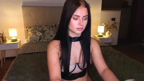 kitty_cut1ee_ online show from August 4, 9:17 am