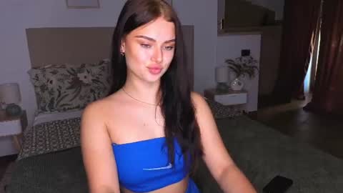 kitty_cut1ee_ online show from August 7, 8:03 am