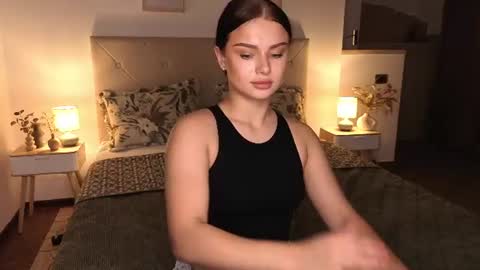 kitty_cut1ee_ online show from August 10, 10:05 am