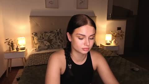 kitty_cut1ee_ online show from August 10, 11:11 am