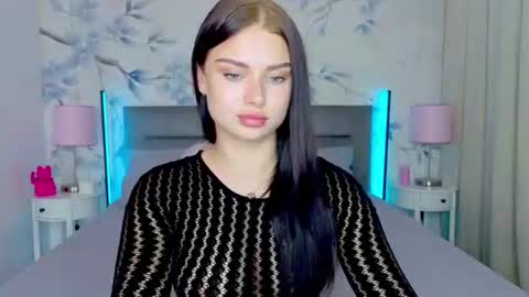kitty_cut1ee_ online show from August 11, 1:24 pm