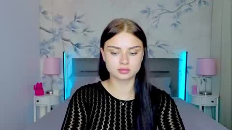 kitty_cut1ee_ online show from August 11, 3:36 pm