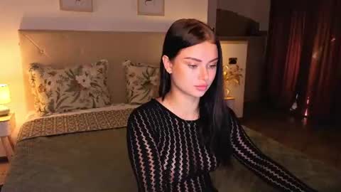 kitty_cut1ee_ online show from August 12, 7:43 am