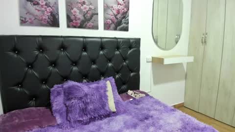 kitty_f00x online show from July 30, 12:07 am