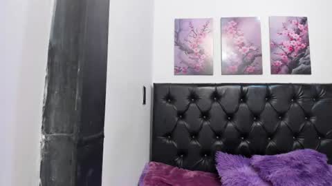 kitty_f00x online show from August 1, 1:06 pm