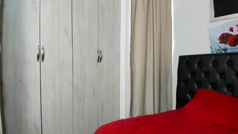 kitty_f00x online show from August 8, 3:56 pm