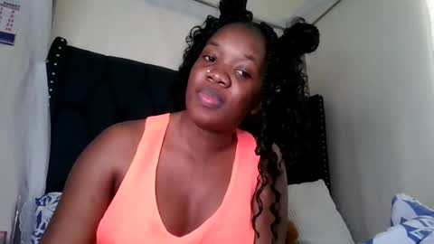 kitty_kerry online show from August 6, 12:04 pm