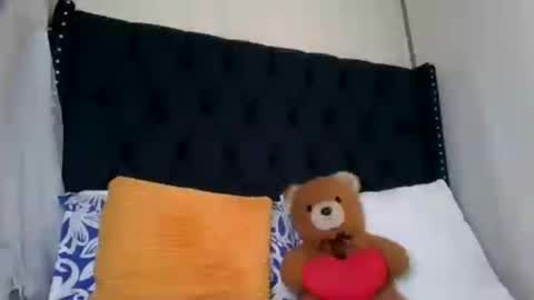kitty_kerry online show from August 7, 12:27 pm