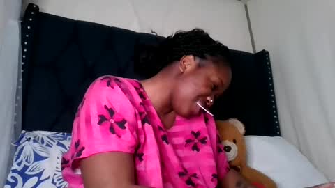 kitty_kerry online show from August 15, 9:41 pm