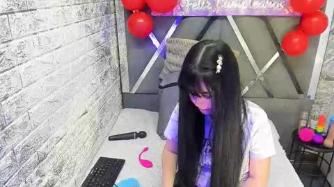 kitty_small69 online show from May 8, 2:08 pm