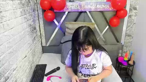 kitty_small69 online show from May 8, 3:25 pm