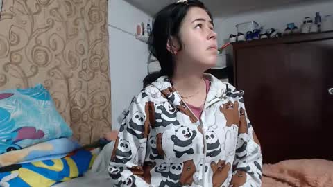 kitty_small69 online show from May 18, 4:35 am