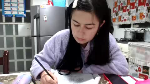 kitty_small69 online show from August 7, 2:55 am