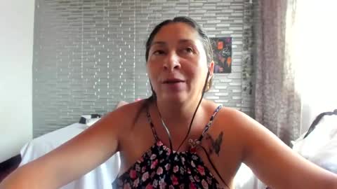 violet online show from August 13, 8:01 pm