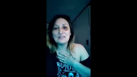 KiTTY XP online show from May 26, 3:24 pm