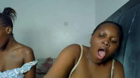 kitty_xxo online show from August 15, 10:08 am