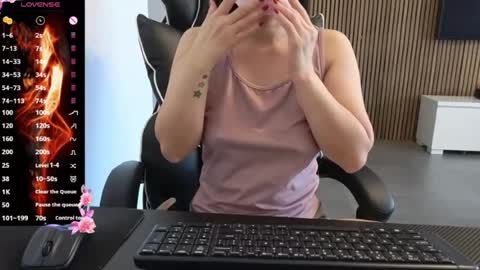 kittybabe0528 online show from August 4, 9:17 am