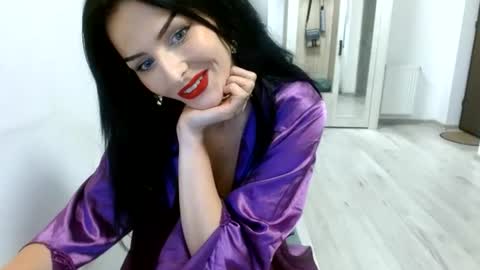 Kitty online show from June 13, 6:32 am