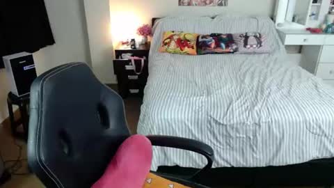 Isabel online show from July 9, 8:08 am