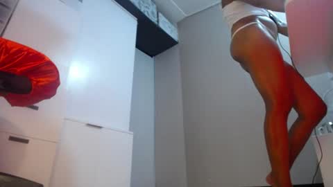 kittykatss online show from August 2, 7:48 am