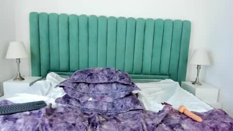 kittykiss__ online show from August 12, 12:51 pm
