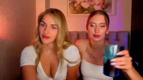 Mona  Sophia online show from August 8, 4:51 pm