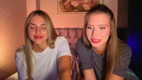 Mona  Sophia online show from August 15, 3:38 pm