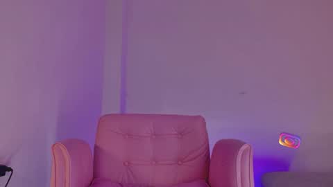 kittymyers_ online show from August 7, 2:39 pm