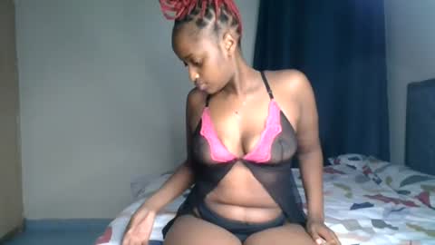 Kittypettite online show from July 30, 8:04 pm