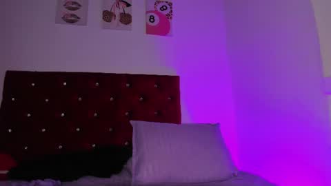 kitty online show from August 6, 7:35 pm